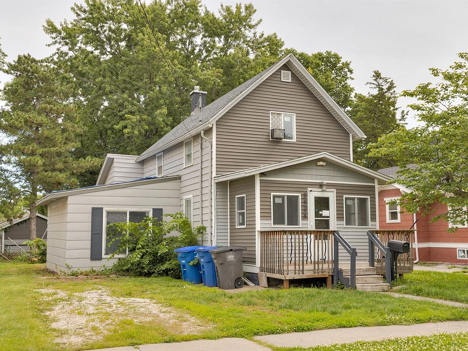 2nd image of 2824 Dean Ave