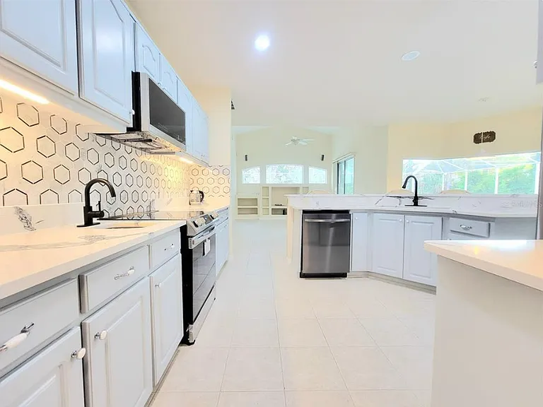 9 Woodholme Ln — Photo 12