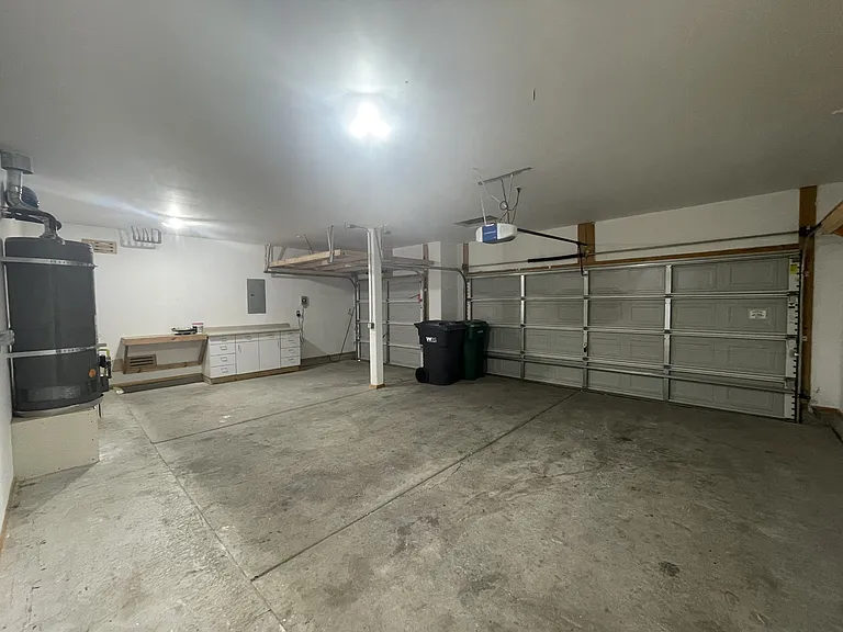 2401 Falesco Rd SE — Photo 4