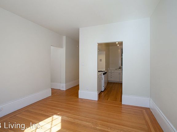 4th image of 1246 Sacramento St #4