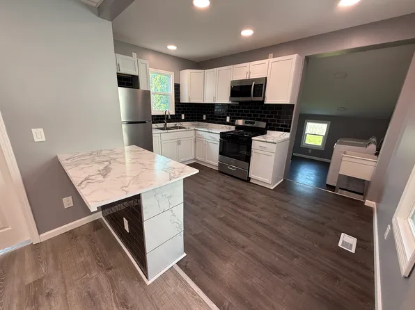 518 Thomson St, Flint, MI 48503