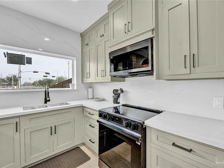 920 S Bicentennial Blvd — Photo 4