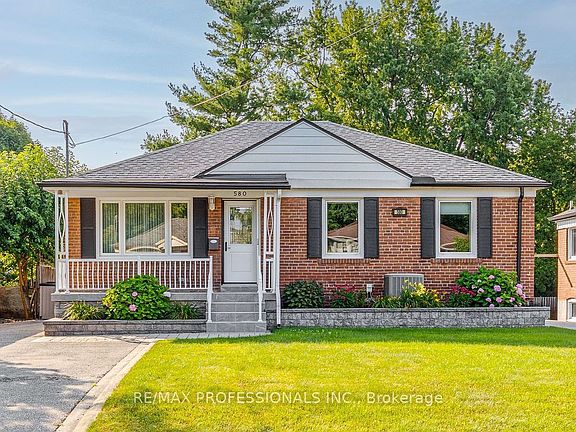 2nd image of 580 Exbury Cres