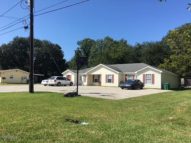 2nd image of 2911 N 22nd Ave