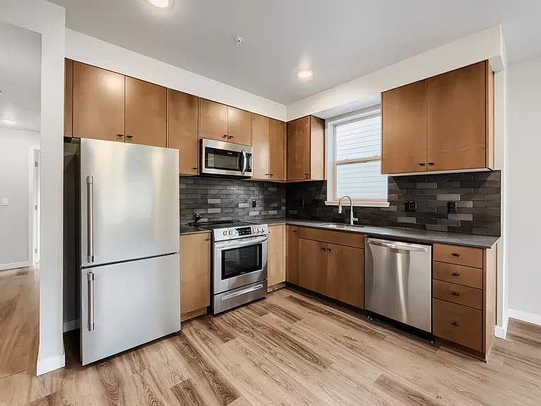 6310 N Maryland Ave #206 — Photo 6