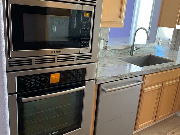 3rd image of 5362 Silver Knoll Ct