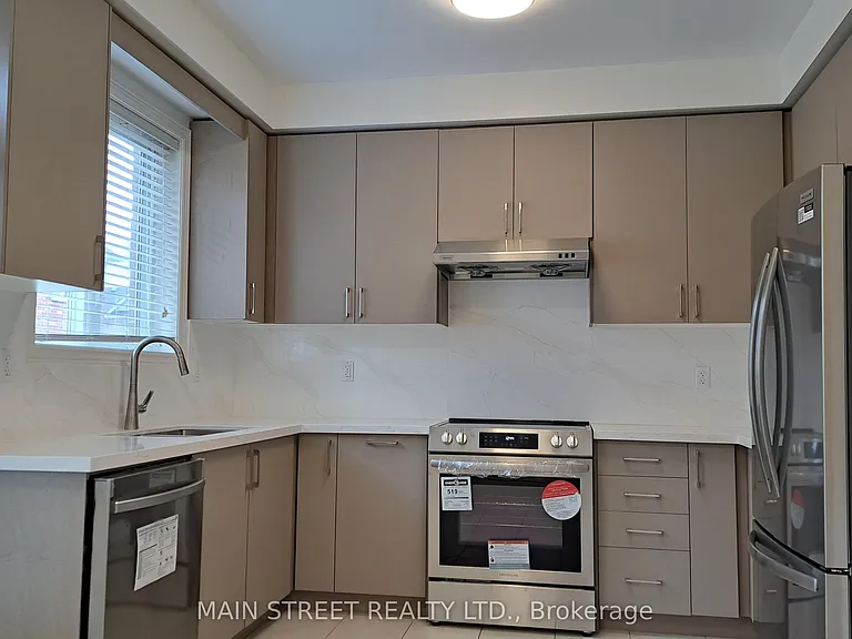 7 Roy Grove Way — Photo 14