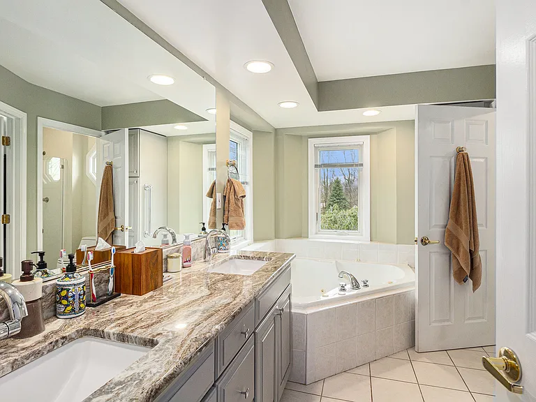 936 Beaver Crossing Ln — Photo 3