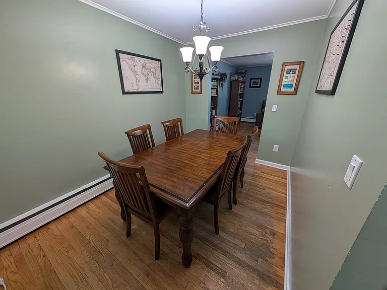52 Ainsworth Ave — Photo 2