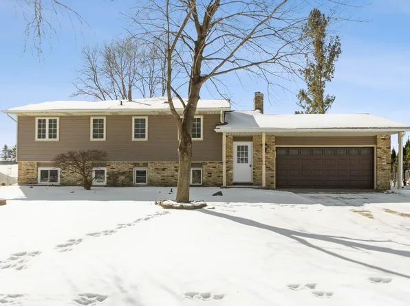 8069 71st Street Ct S, Cottage Grove, MN 55016