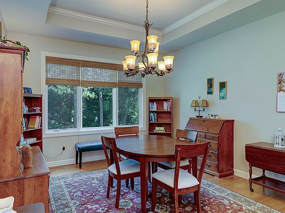 5th image of 6400 Arrowhead Way