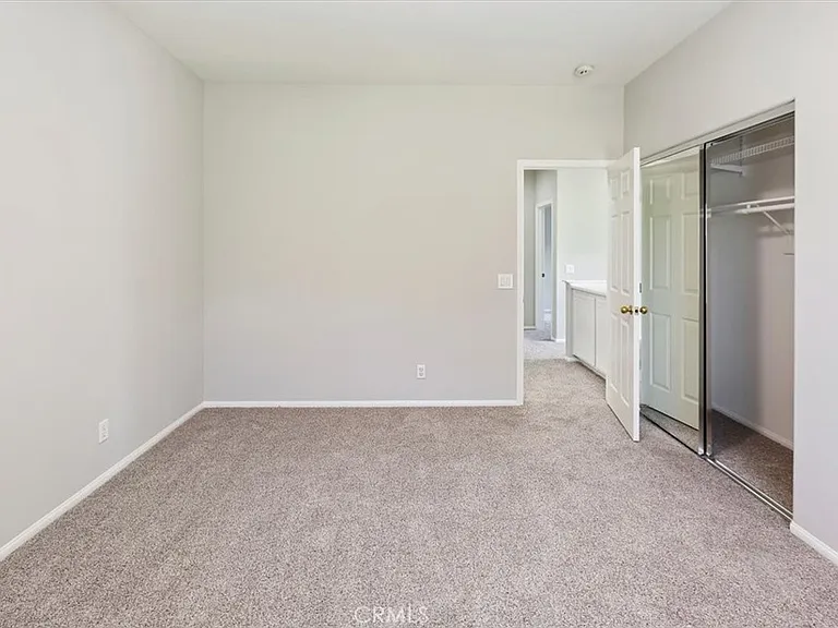 15 Wildflower Pl — Photo 10