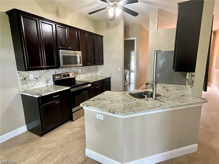 701 Meyer Dr — Photo 4