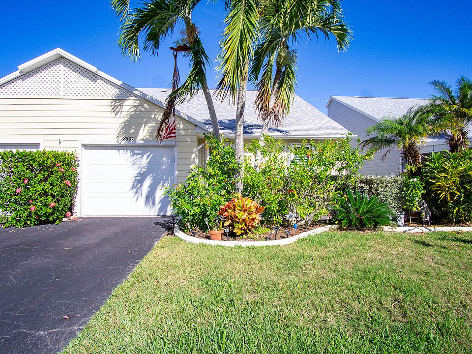 1st image of 2537 SE Tropical East Circle E