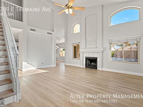 2nd image of 1709 E Tremaine Ave