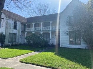 2400 Avenue F, Bay City, TX 77414