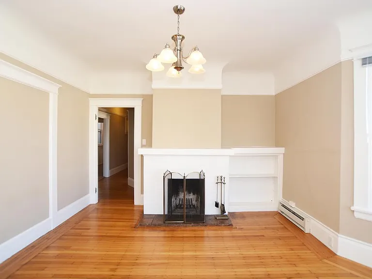 4845 California St #4 — Photo 4