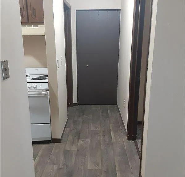Lake Manor — Photo 3