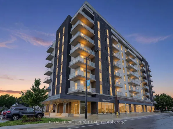 118 West St #304, Pt Colborne, ON L3K 0B9