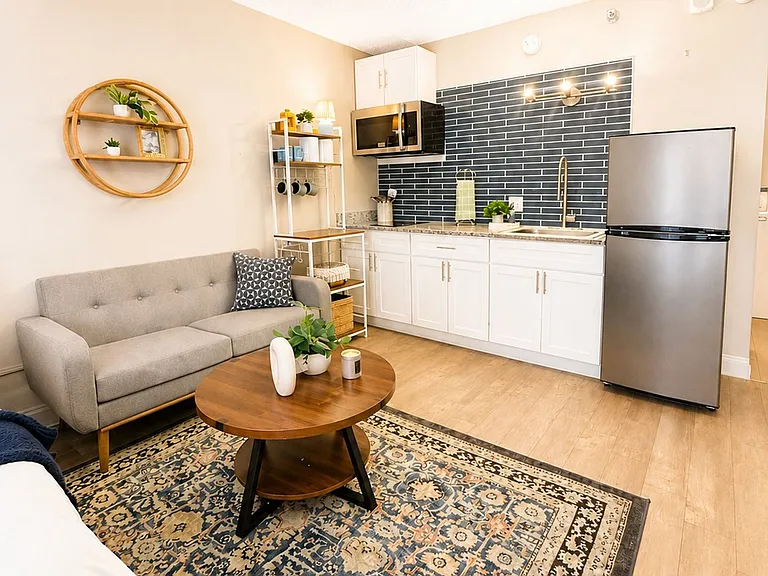 Alta Apartments — Photo 3