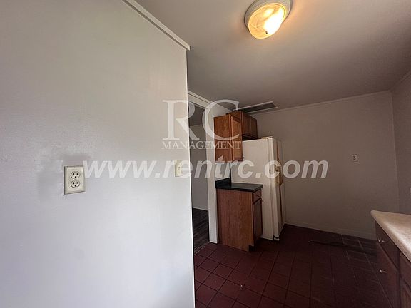 3rd image of 503-2 Shadowlawn St