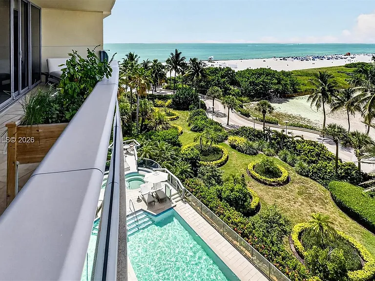 1455 Ocean Dr #704 — Photo 2