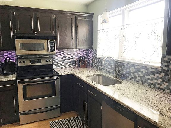 5th image of 3548 Burbank Dr