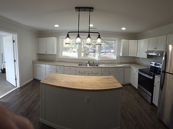3rd image of 130 Nooe St