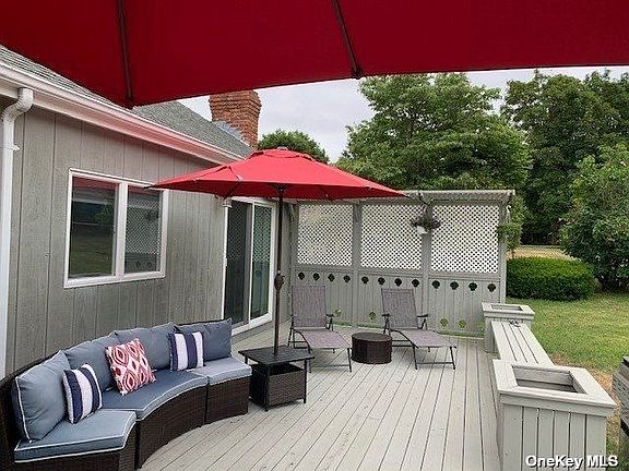 3rd image of 875 Henrys Ln