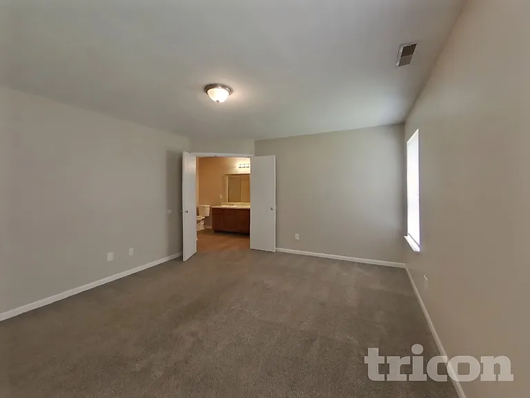 2207 Golden Eye Cir — Photo 6