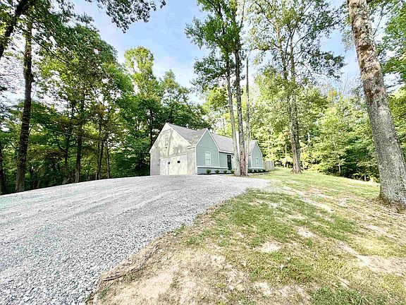 3rd image of 410 Kincaid Dr