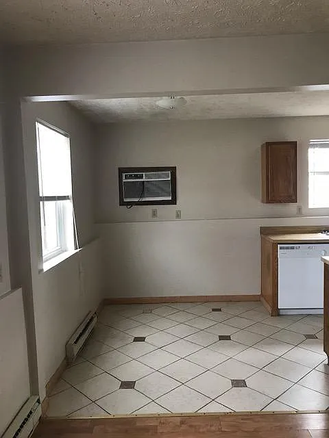2 bed, $875 — Photo 4