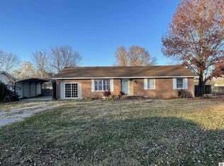 140 Wilton Cir, Paducah, KY 42003