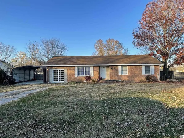 140 Wilton Cir, Paducah, KY 42003