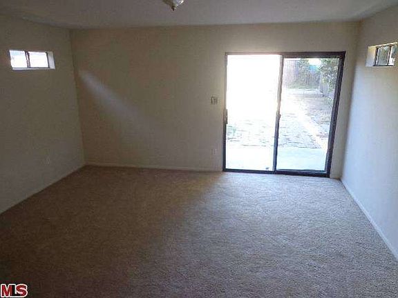 5th image of 10815 Weigand Ave