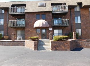 170 Wilshire Dr, Hollister, MO 65672