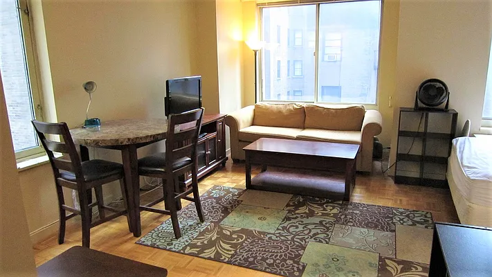 Rented by Noble Realty | media 10