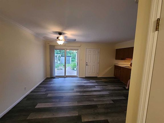 4th image of 8499 Sycamore Dr