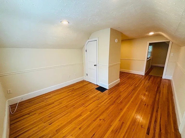 1011 Draper Rd SW — Photo 14