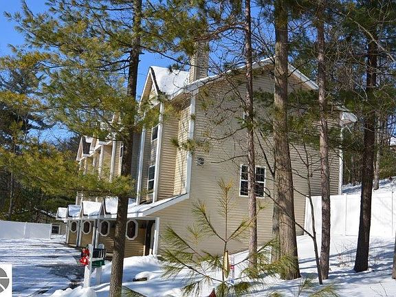 3rd image of 3813 Sherwood Forest Dr #3813