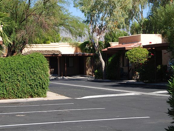 *Community photo - may not depict actual unit