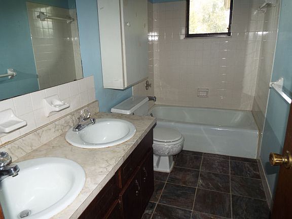 2nd image of 10550 N Magnolia Ave