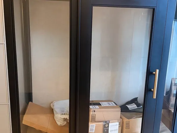 42-22 Crescent Street image 13 of 13