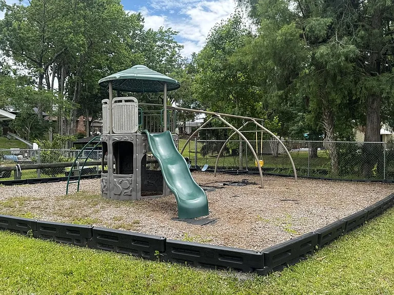 356 Seminole Dr — Photo 30