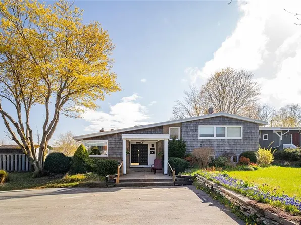 32 Cowan Avenue, St. John's, NL A1E3N7