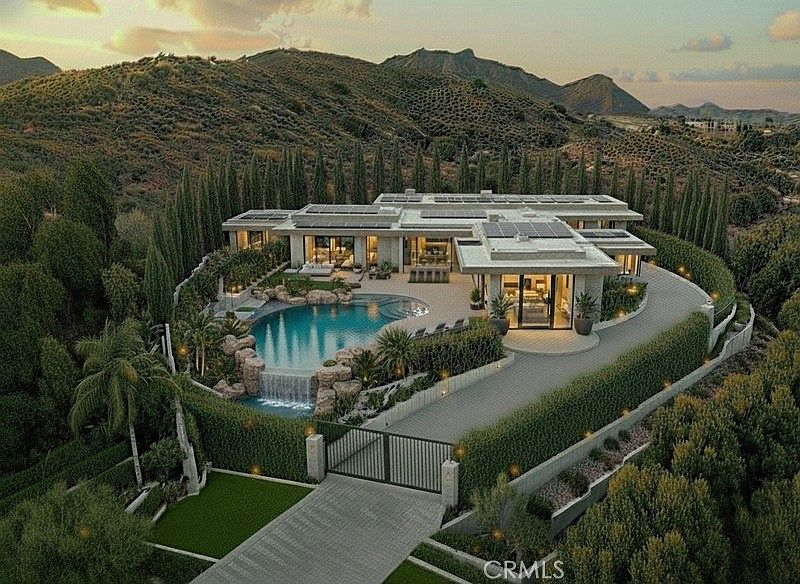 1st image of 4774 Golf Course Dr