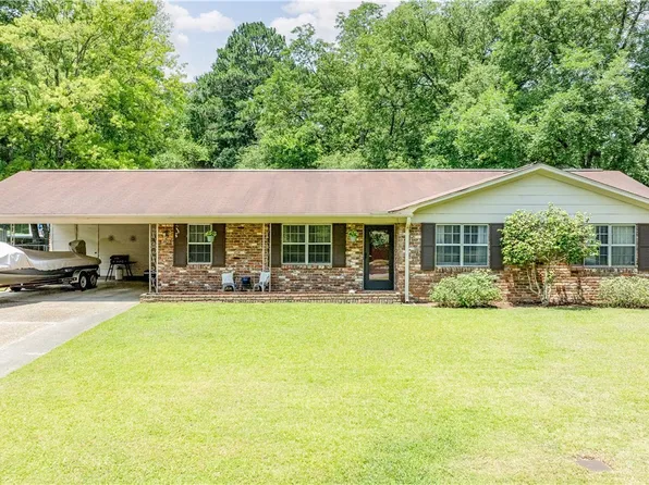2708 31st Avenue Way, Northport, AL 35476