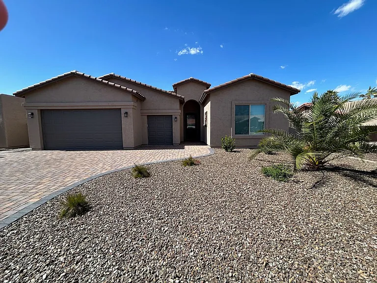 26424 S Lakewood Dr — Photo 1
