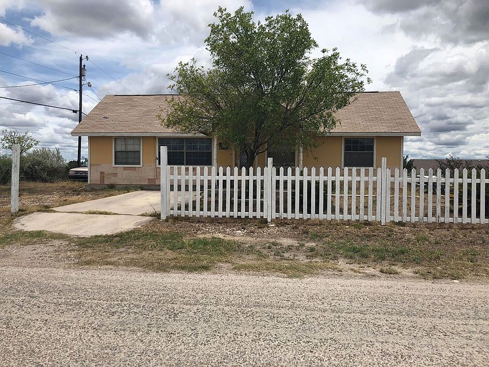 2nd image of 65 La Grande Rd