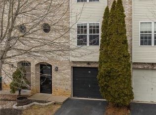 81 Freedom Ter, Easton, PA 18045